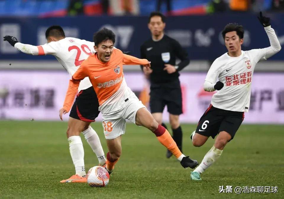 包含河北华夏备战战青岛海牛，冲击客场奇迹的词条